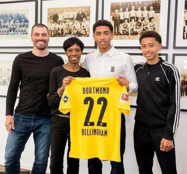 无数球迷为 无数球迷为