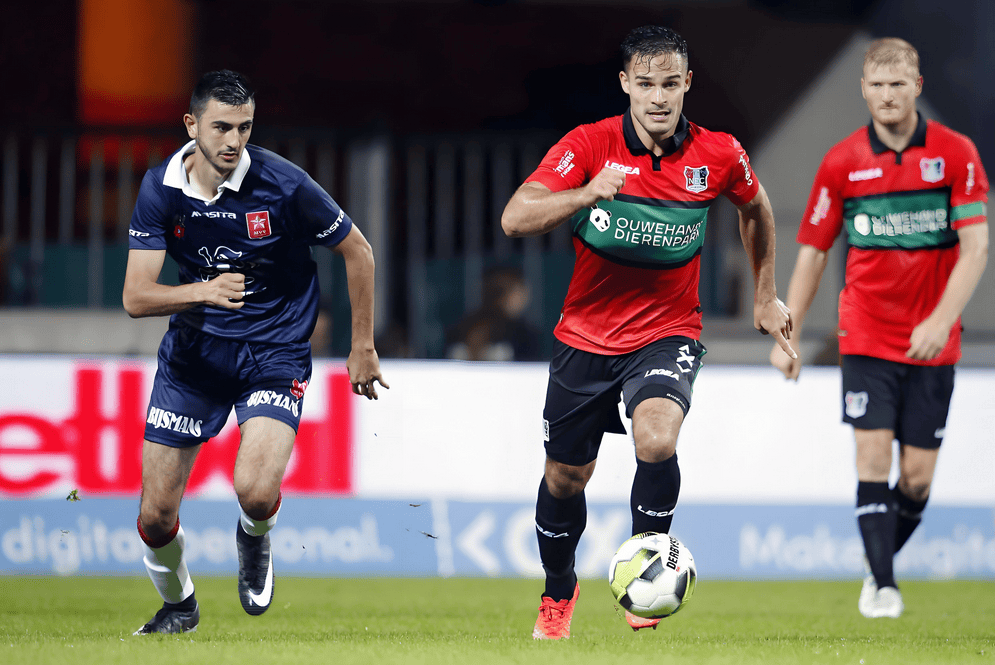 策安向新加坡残疾体育理事会捐款3万元